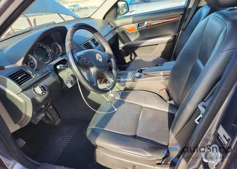 2008 Mercedes-Benz C 300 из США, поврежденный, VIN WDDGF54X68F089492